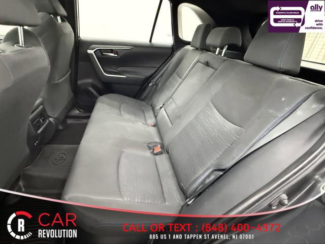 Used 2022 Toyota RAV4 SE w/ Convenience Package image 39