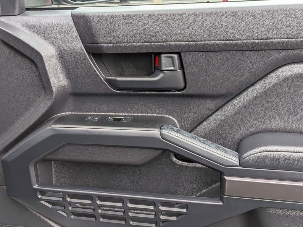 Used 2025 Toyota 4Runner SR5 image 33