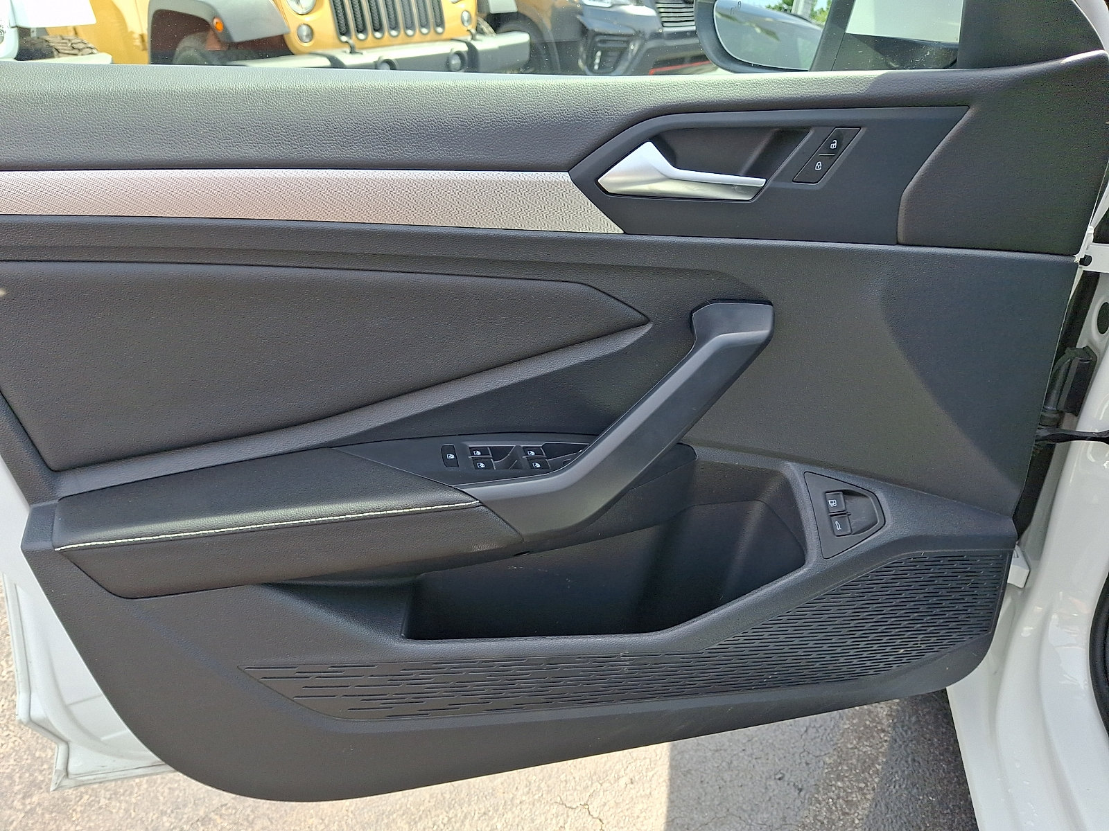 Certified 2024 Volkswagen Jetta S FWD image 12