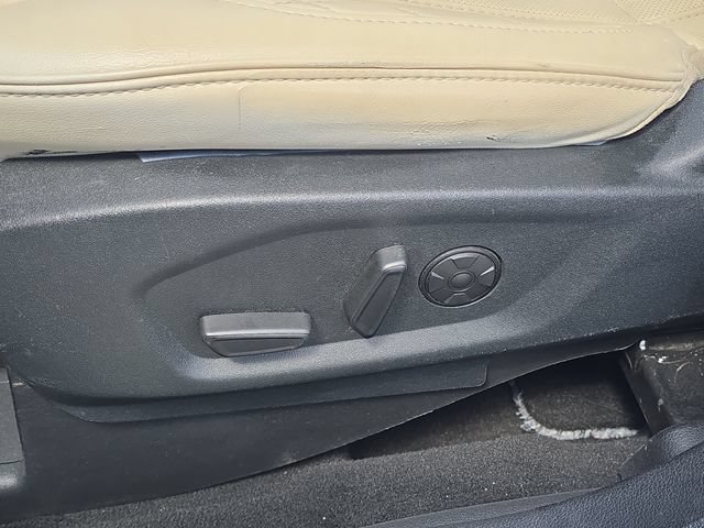 Used 2019 Ford Explorer Platinum AWD/4WD image 6