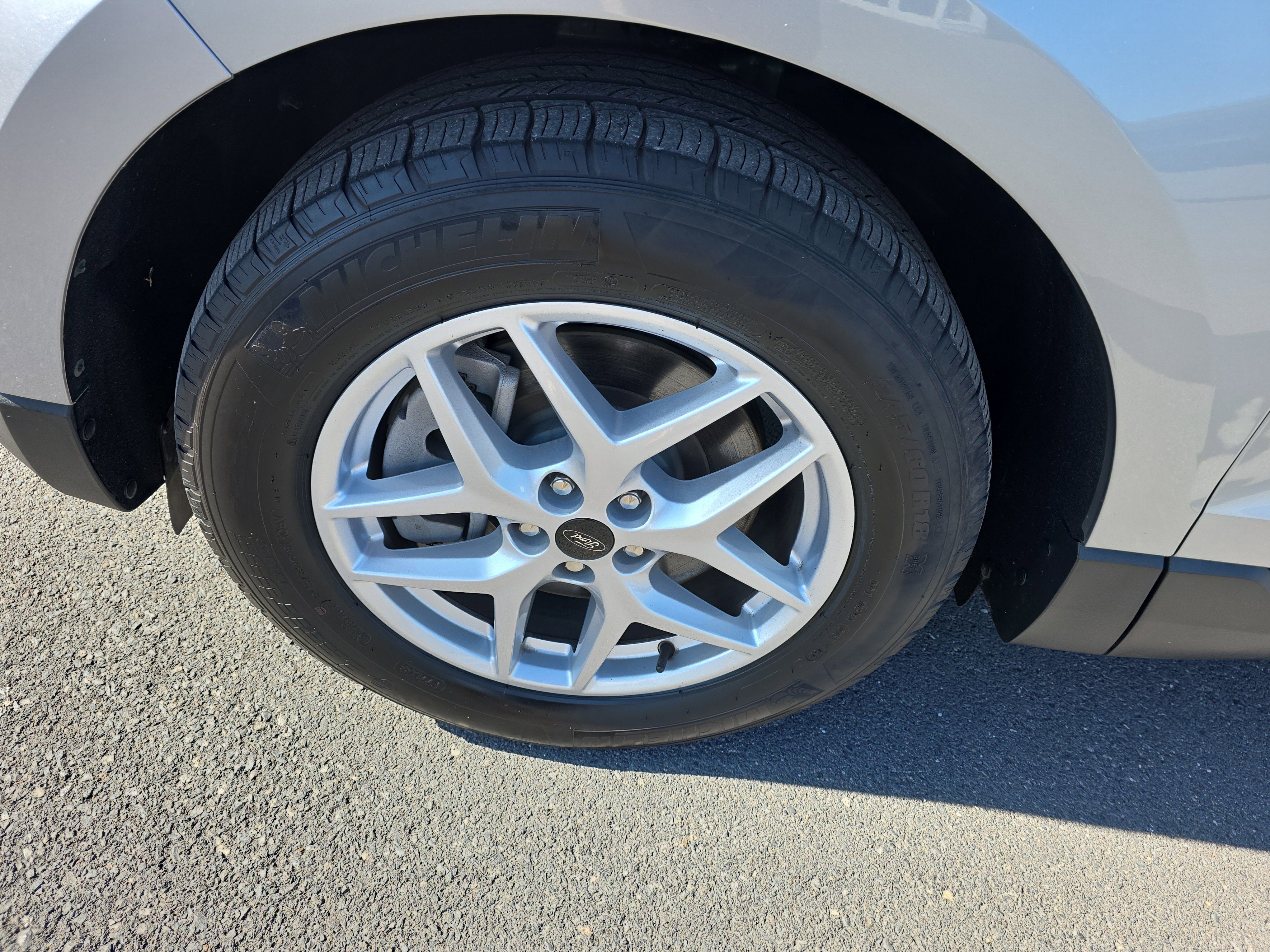 Used 2024 Ford Edge SEL image 10