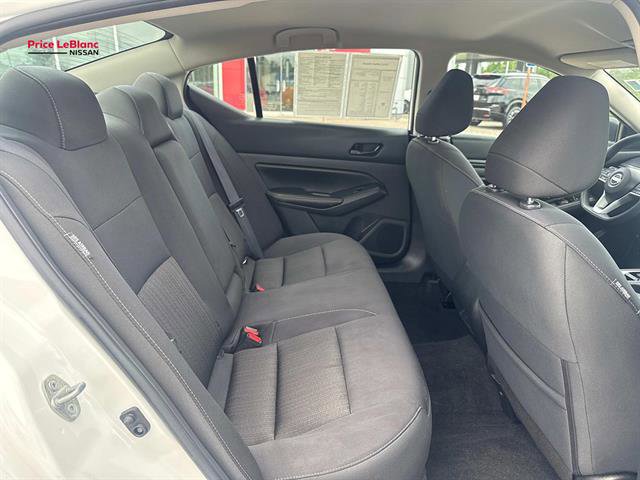 Used 2025 Nissan Altima 2.5 SV FWD image 9