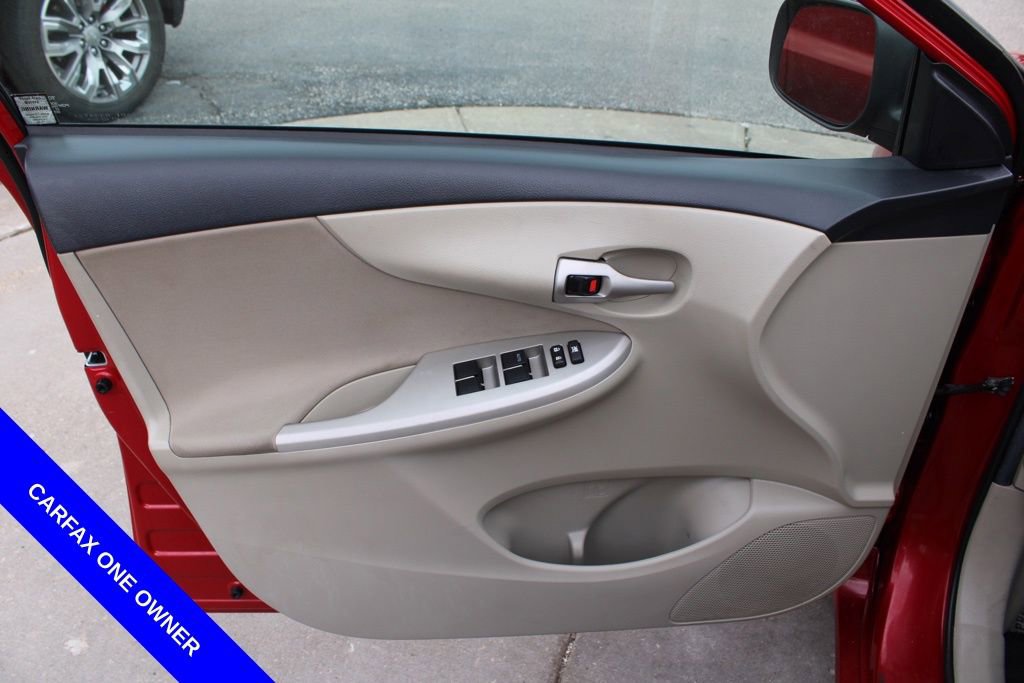 Used 2013 Toyota Corolla LE image 17