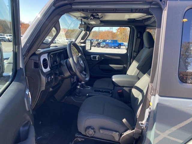 New 2026 Chevrolet Corvette Stingray Convertible w/ 1LT image 14