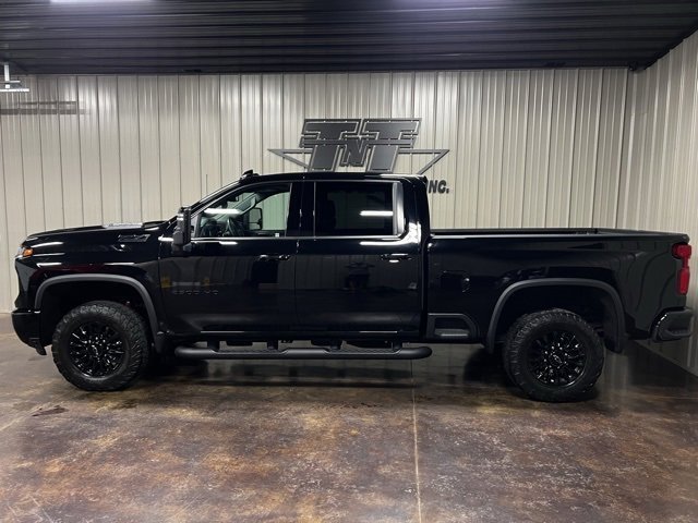 Used 2024 Chevrolet Silverado 2500 LTZ w/ LTZ Plus Package image 3