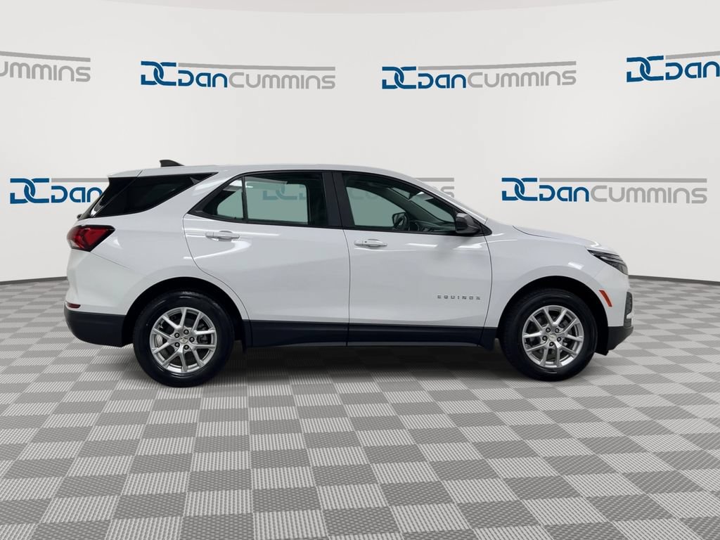 Used 2023 Chevrolet Equinox LS AWD/4WD image 9