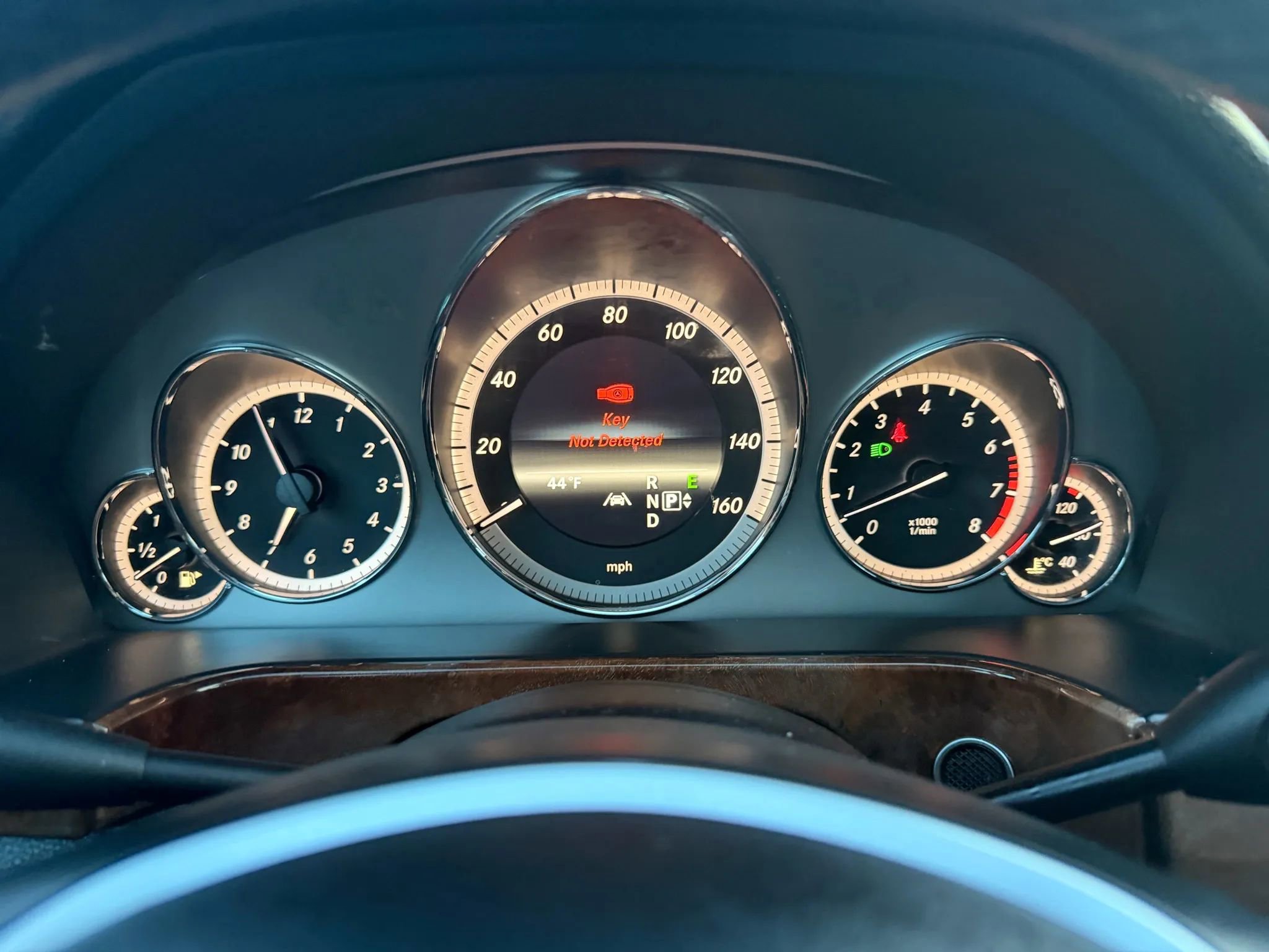 Used 2013 Mercedes-Benz E 350 4MATIC Sedan image 11