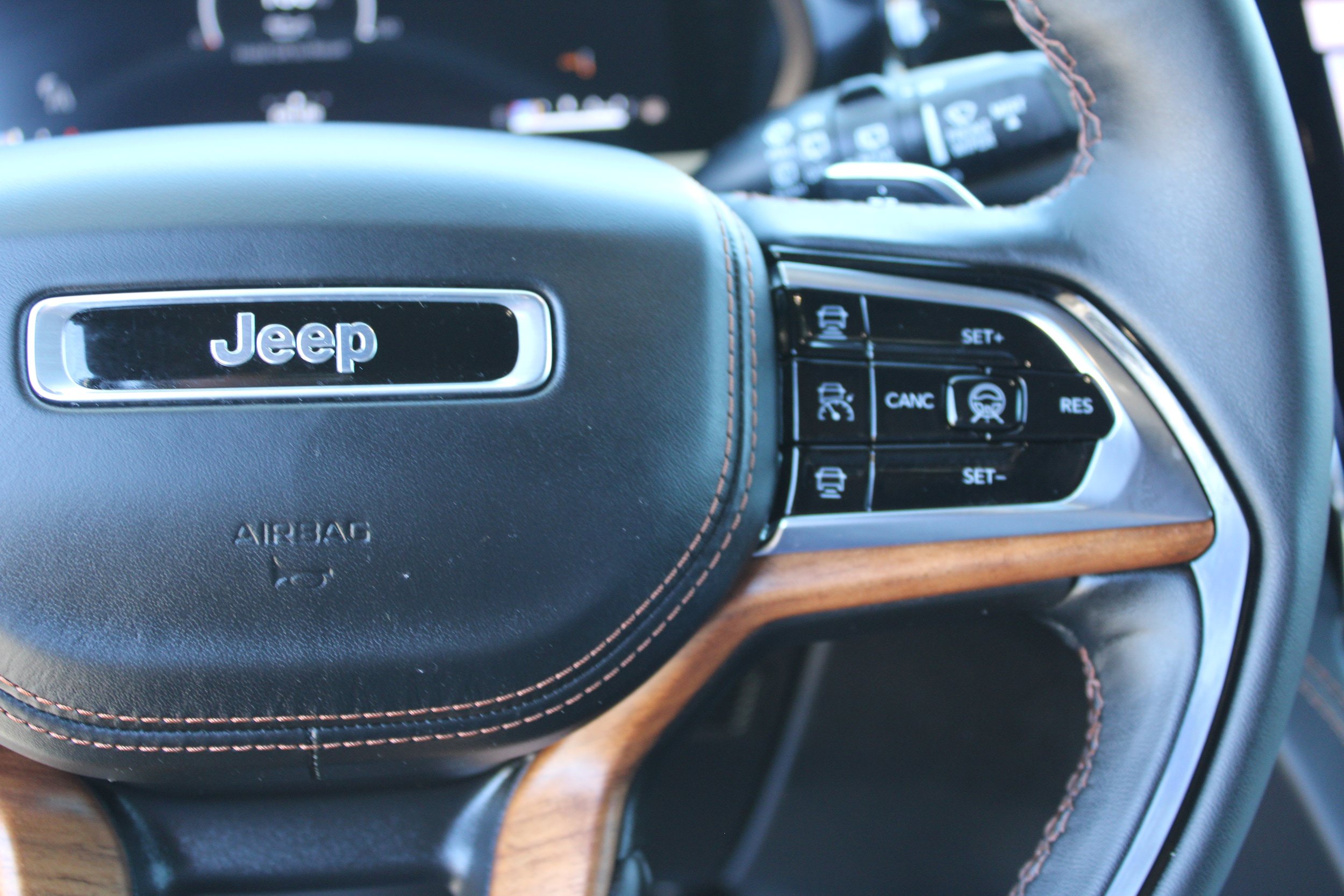 New 2025 Jeep Grand Cherokee Summit AWD/4WD image 23