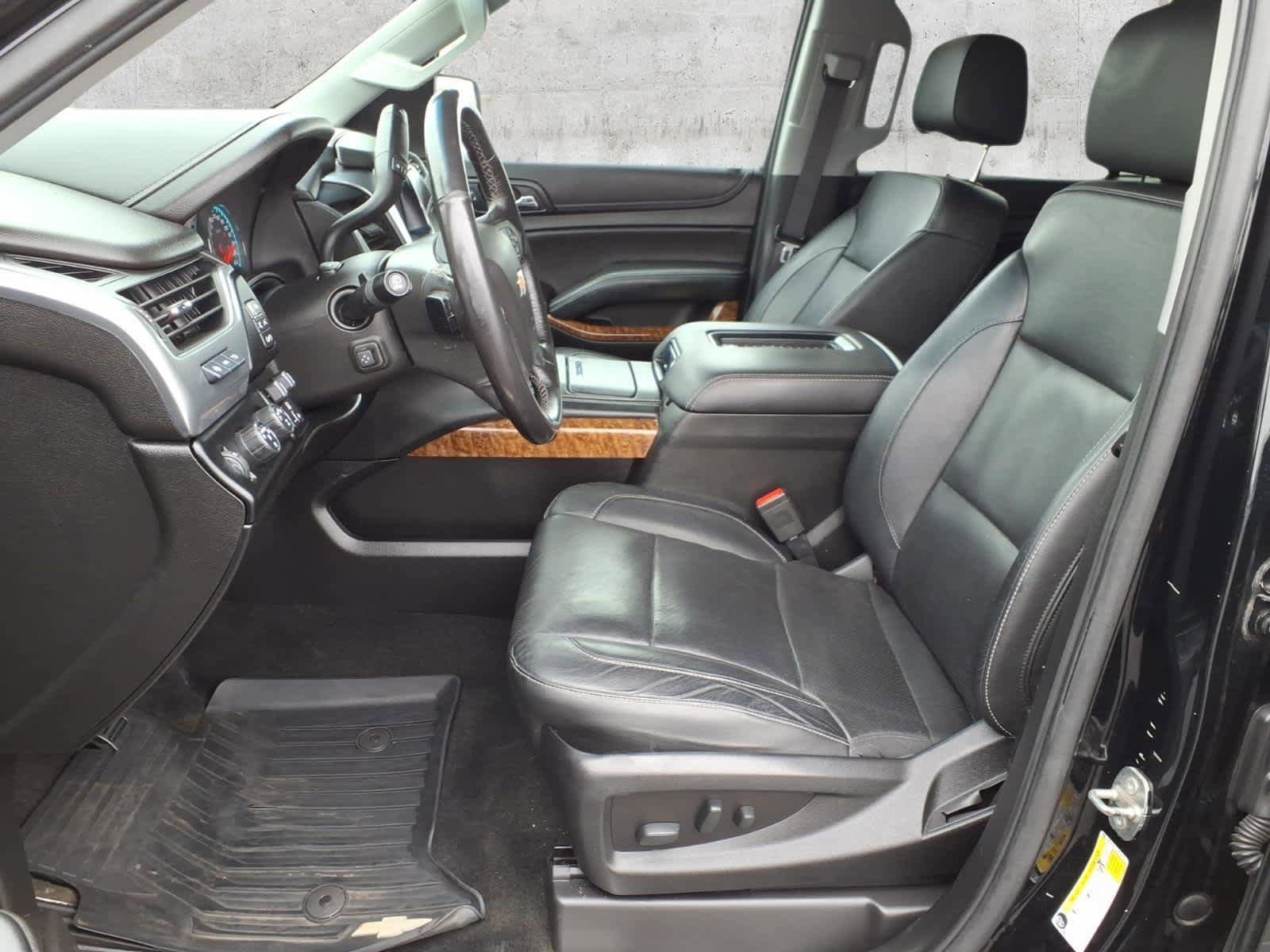 Used 2018 Chevrolet Suburban Premier AWD/4WD image 4