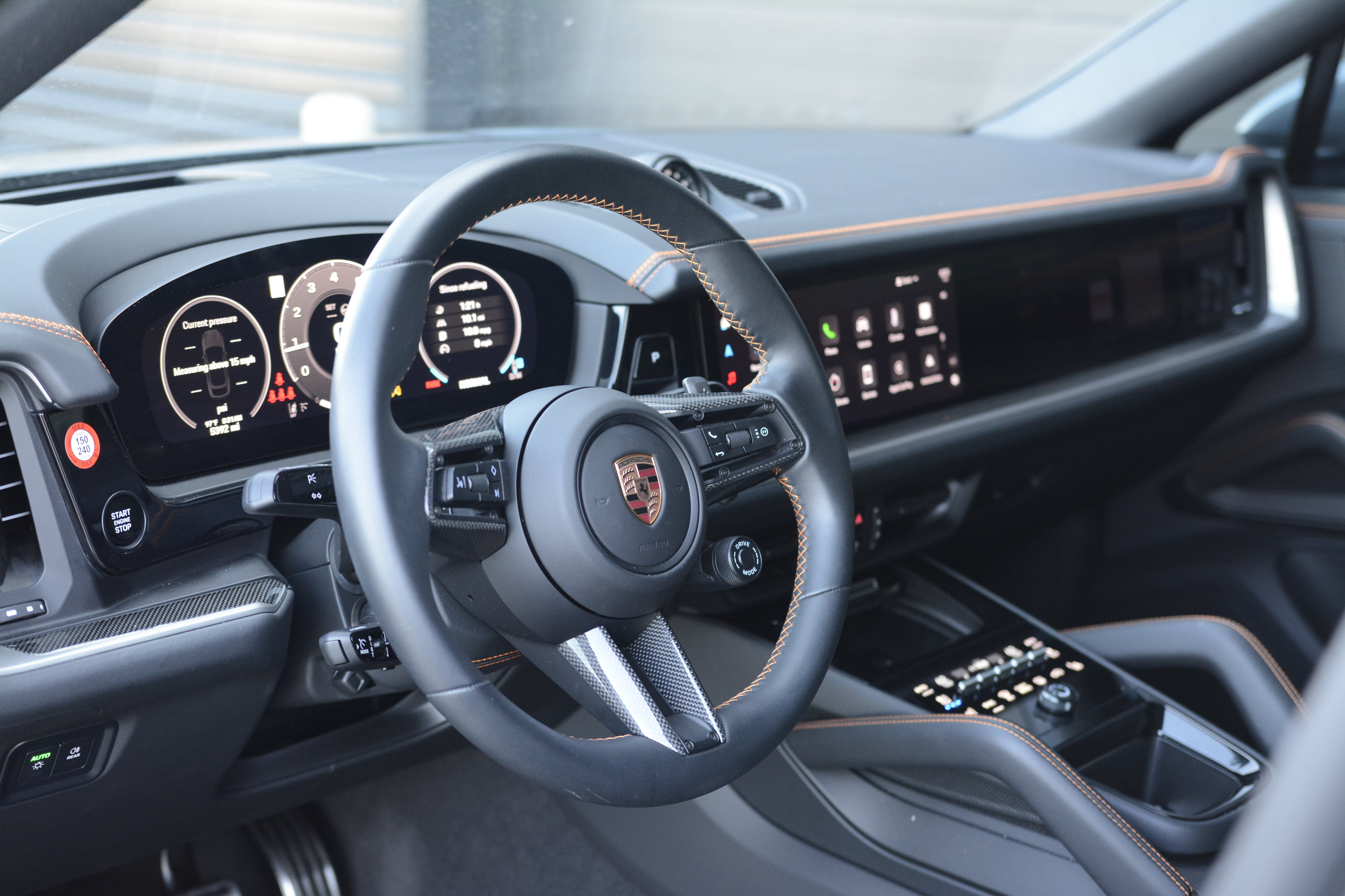 Certified 2025 Porsche Cayenne S AWD/4WD image 4