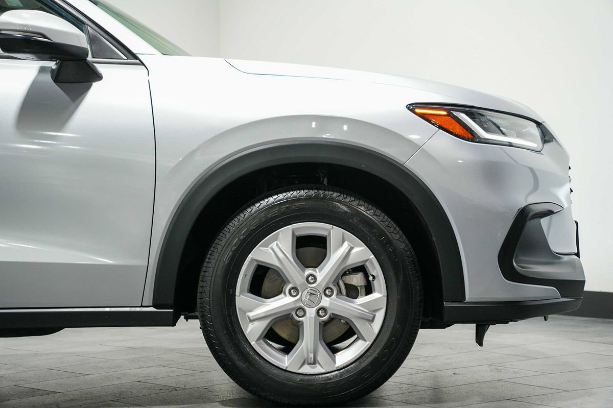 Used 2023 Honda HR-V LX image 9