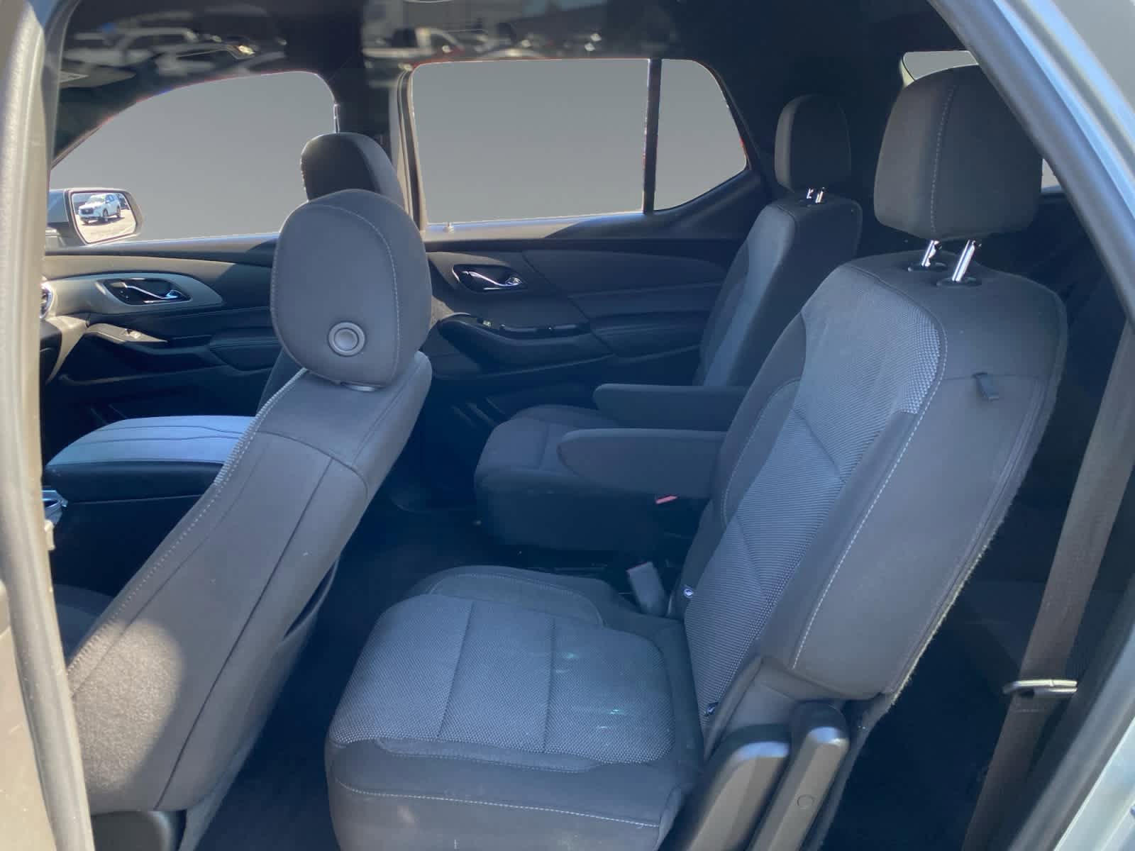 Used 2023 Chevrolet Traverse LT FWD image 13