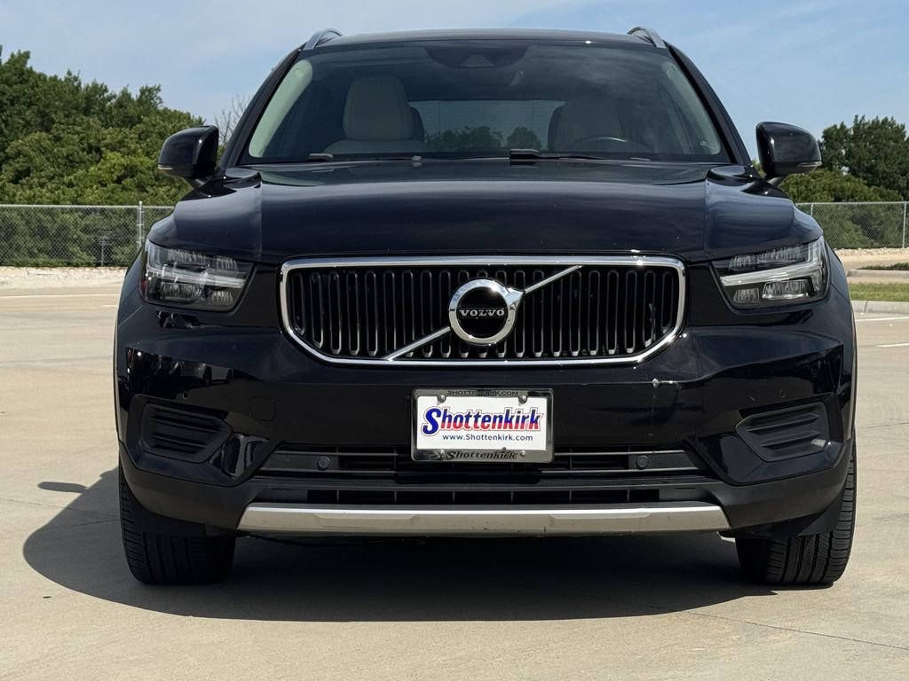 Used 2020 Volvo XC40 T5 Momentum w/ Protection Package Premier AWD/4WD image 7