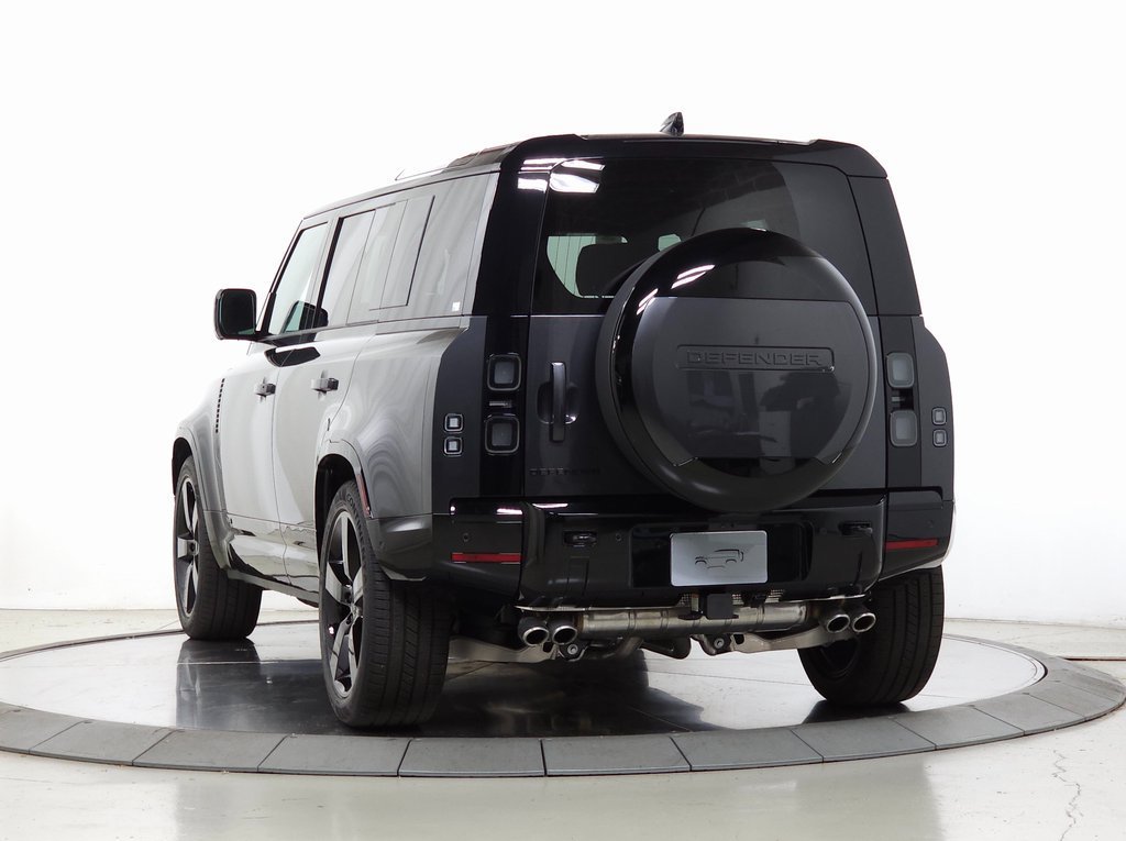 Certified 2026 Land Rover Defender 110 V8 AWD/4WD image 3