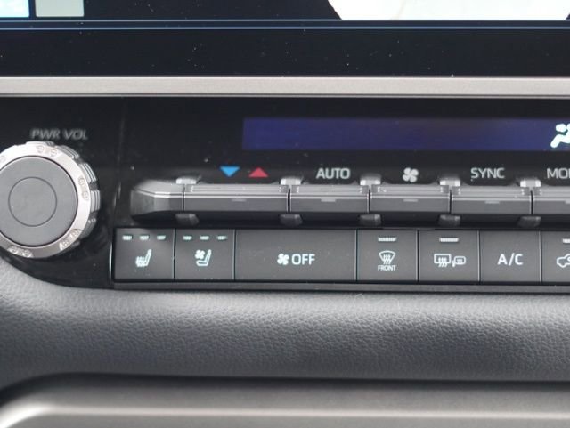 Used 2023 Toyota Tundra Limited image 36