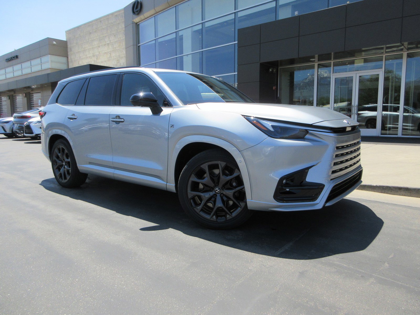 New 2026 Lexus TX 500h AWD image 11