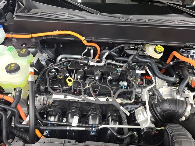 New 2025 Ford Maverick XLT w/ XLT Luxury Package FWD image 25