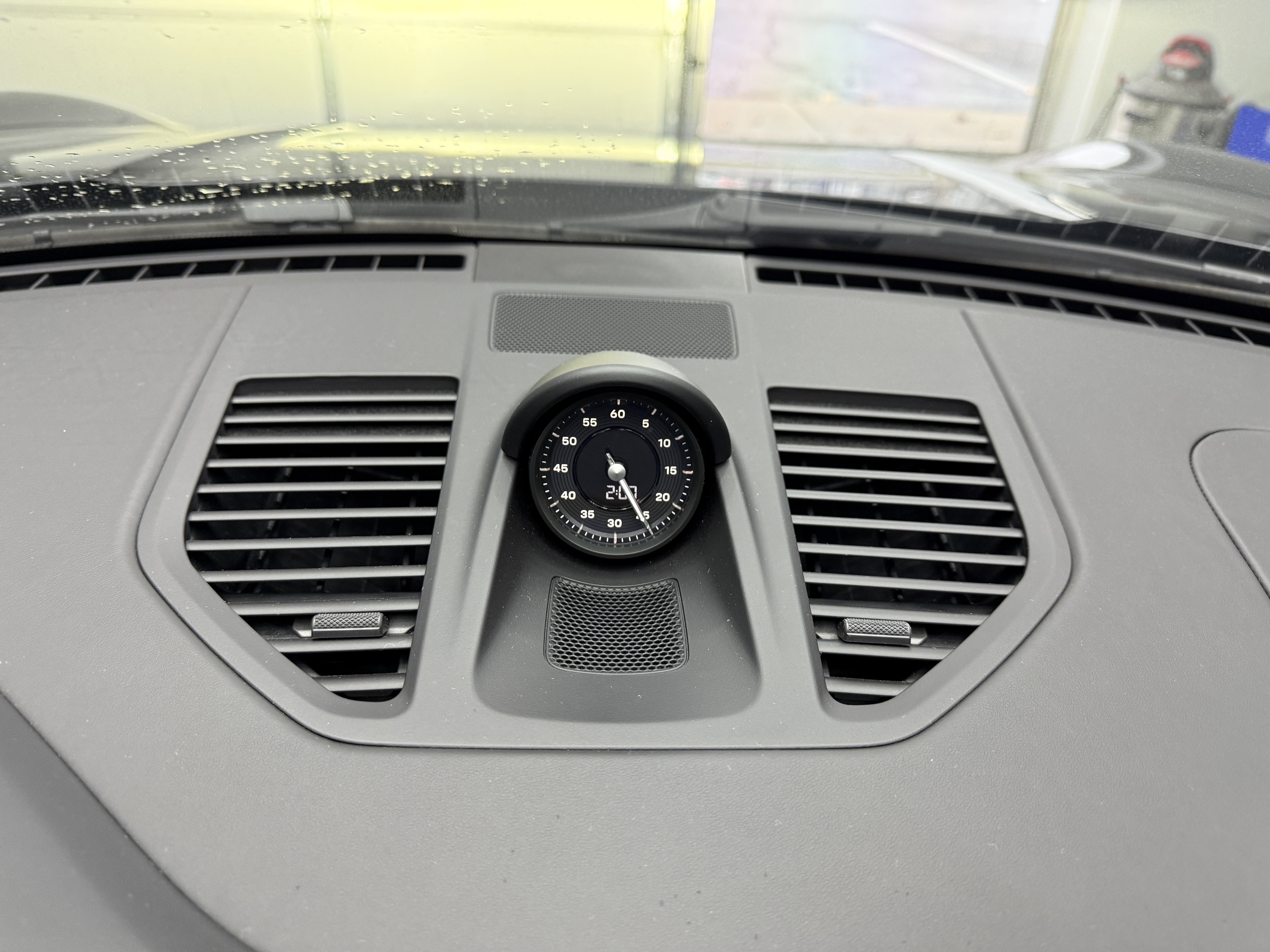 Used 2025 Porsche 911 Carrera image 21