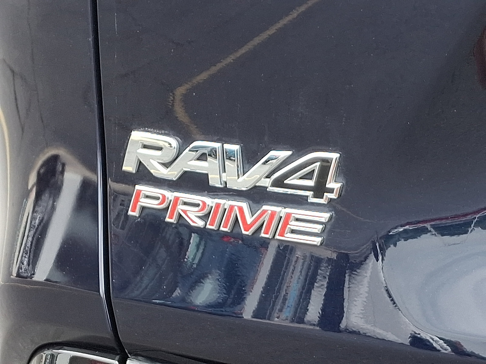 Used 2024 Toyota RAV4 SE w/ Weather & Moonroof Package AWD/4WD image 32