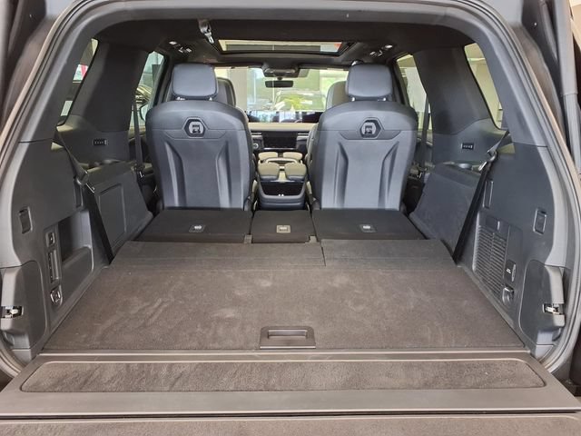 New 2026 Lincoln Navigator Reserve w/ Jet Appearance Package AWD/4WD image 9