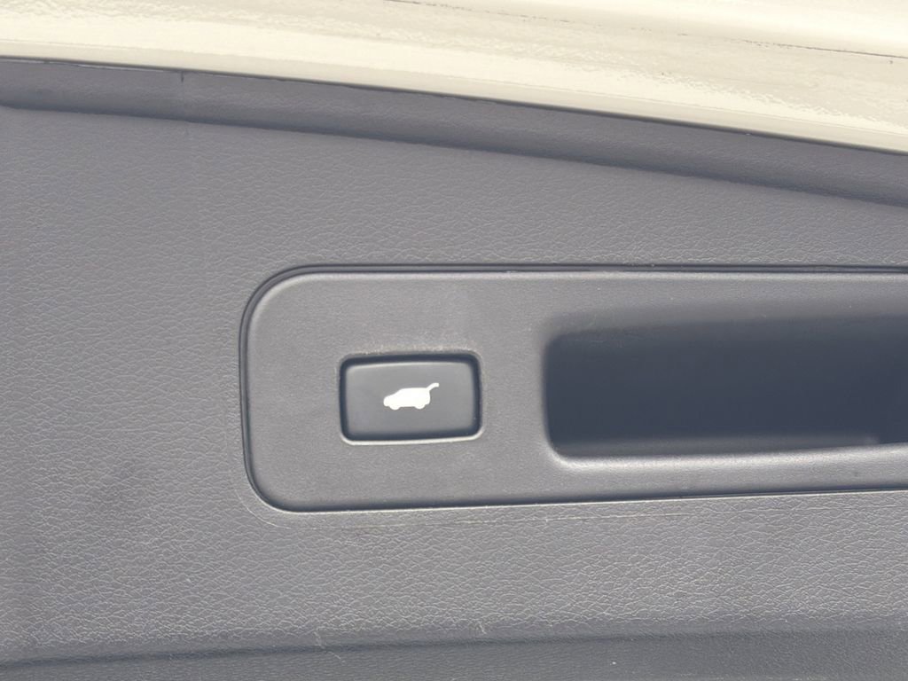 Used 2020 Acura MDX SH-AWD image 16