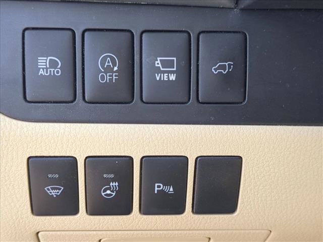 Used 2017 Toyota Highlander Limited Platinum image 16