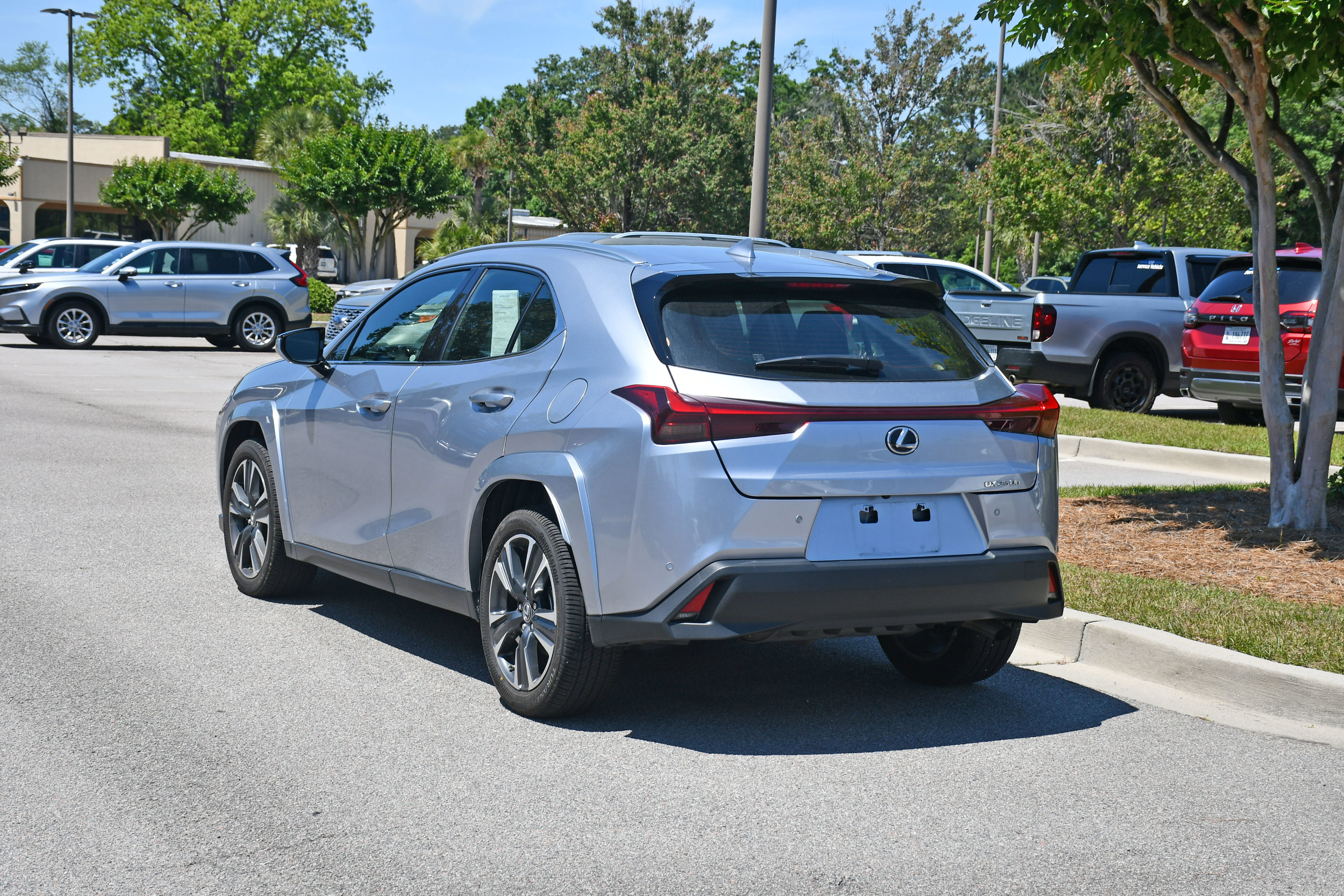 Used 2023 Lexus UX 250h FWD w/ Accessory Package (Z1) image 3
