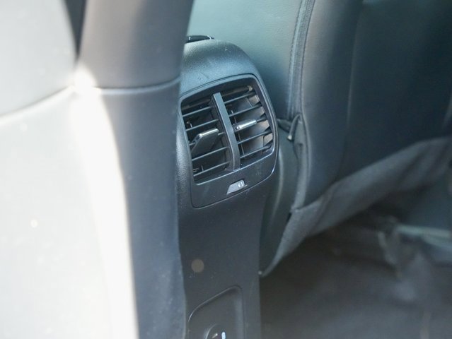 Used 2022 Ford Escape Titanium image 12