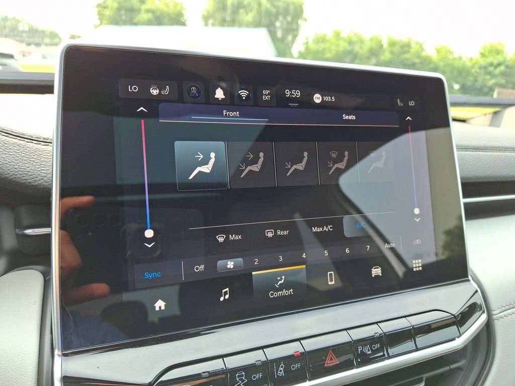 New 2025 Jeep Compass Limited w/ Sun & Sound Group image 16