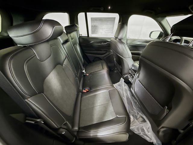 New 2025 Jeep Grand Cherokee Altitude image 26