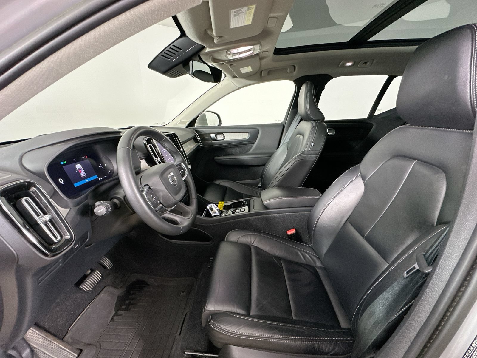 Used 2023 Volvo XC40 B5 Ultimate w/ Protection Package Premier AWD/4WD image 32