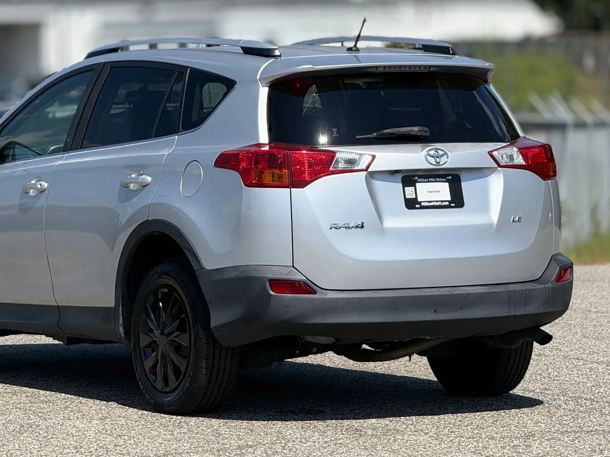 Used 2013 Toyota RAV4 LE FWD image 16