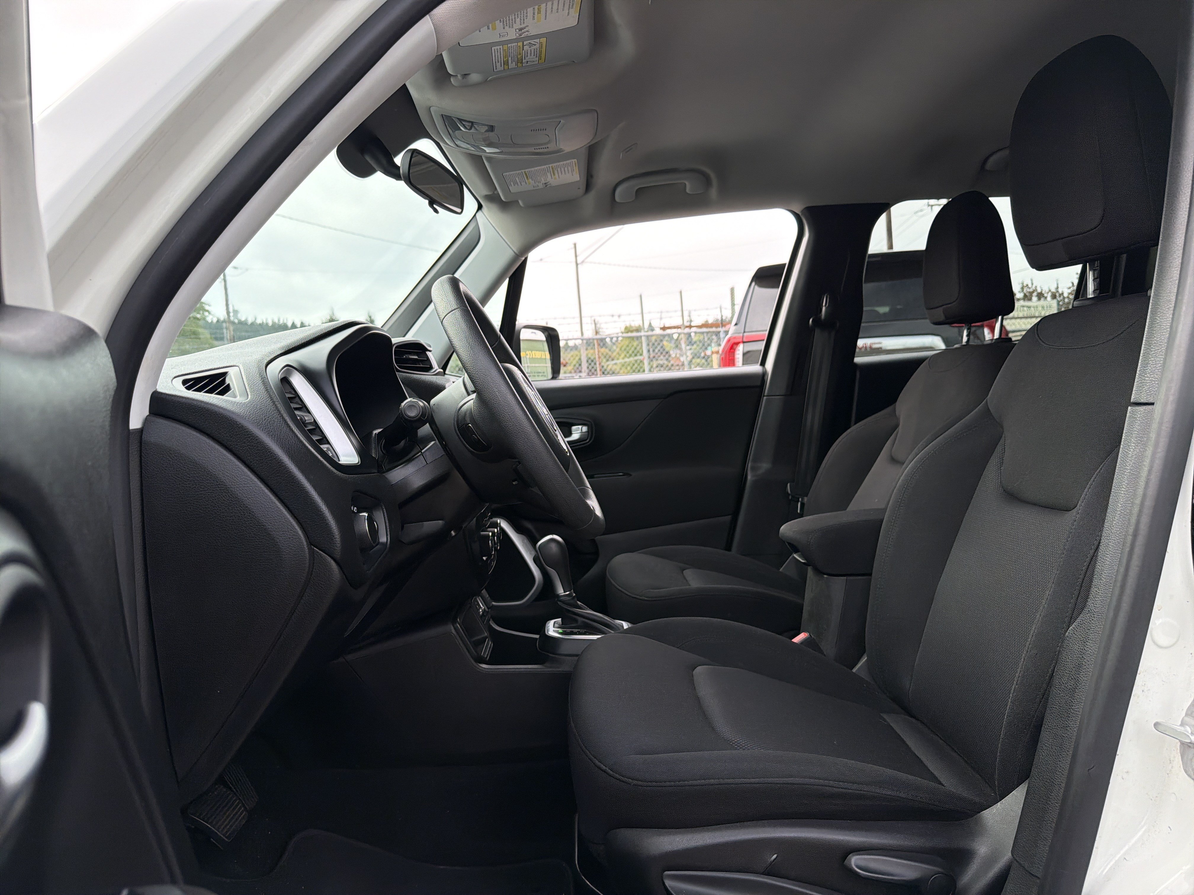 Used 2020 Jeep Renegade Sport w/ Sport Appearance Group FWD image 9