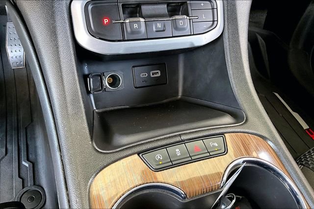 Used 2023 GMC Acadia SLE w/ Elevation Edition FWD image 24