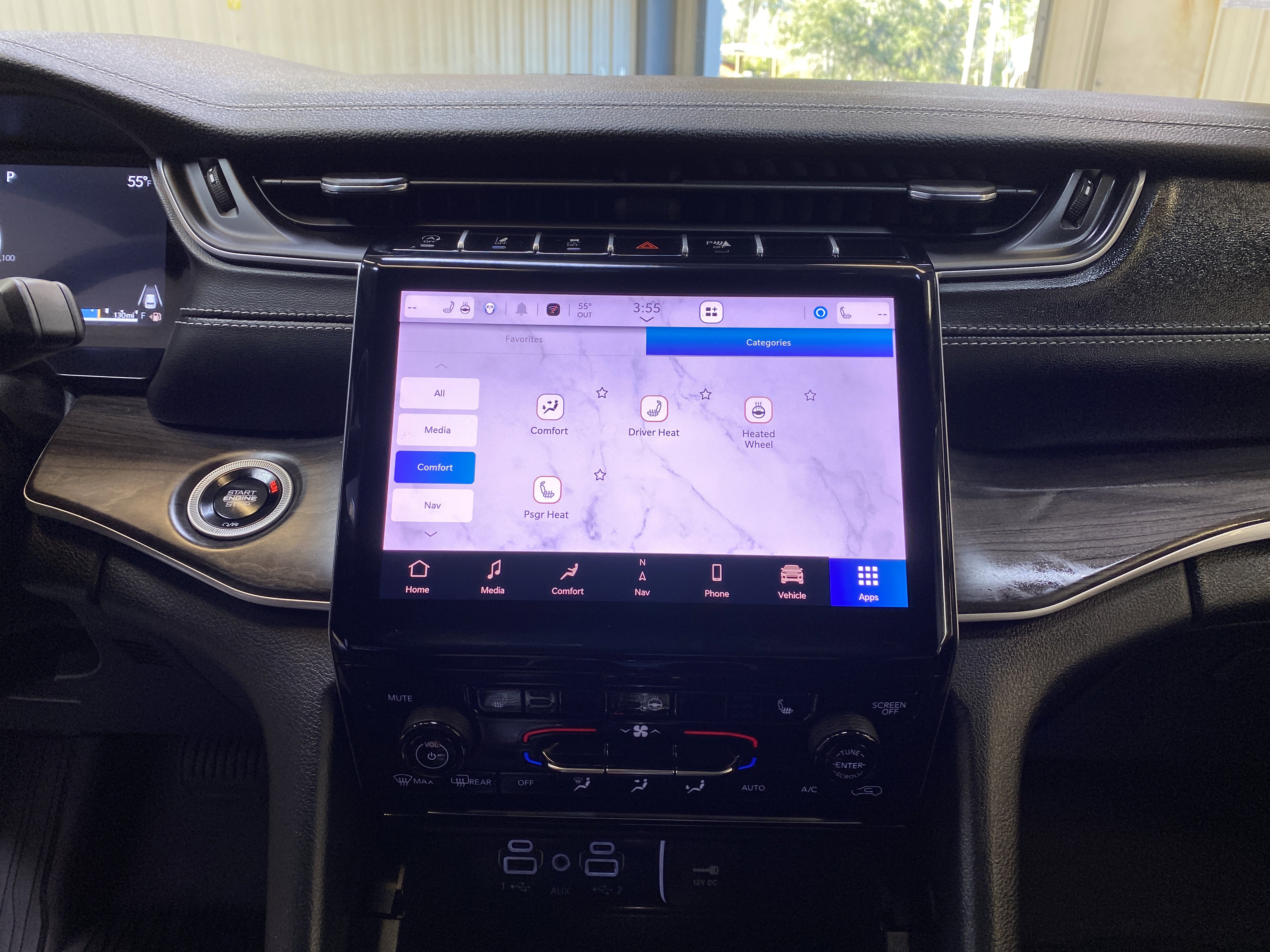 Used 2025 Jeep Grand Cherokee L Limited w/ Black Appearance Package image 44