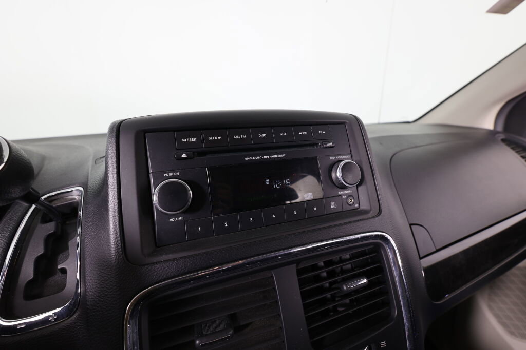 Used 2012 Dodge Grand Caravan SXT image 31