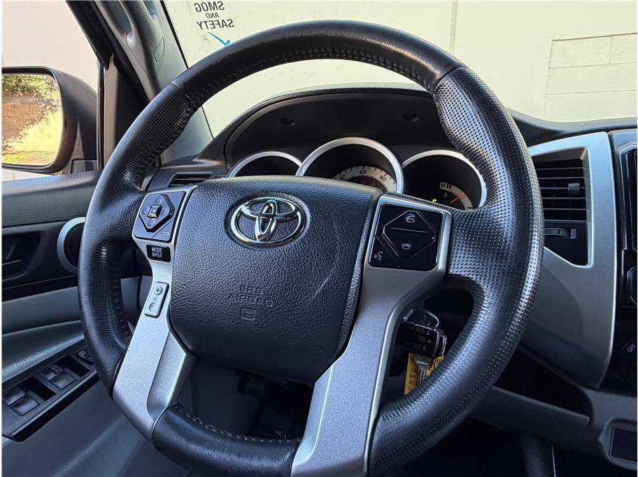 Used 2015 Toyota Tacoma PreRunner w/ TRD Sport Package RWD image 18