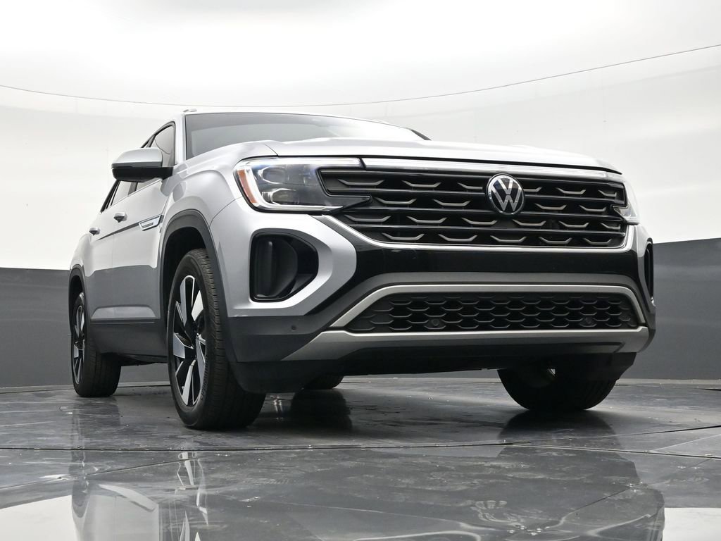 Used 2024 Volkswagen Atlas Cross Sport SE image 27