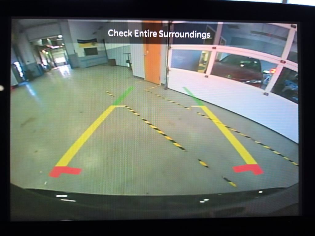 Used 2023 Chrysler Pacifica Touring-L image 29