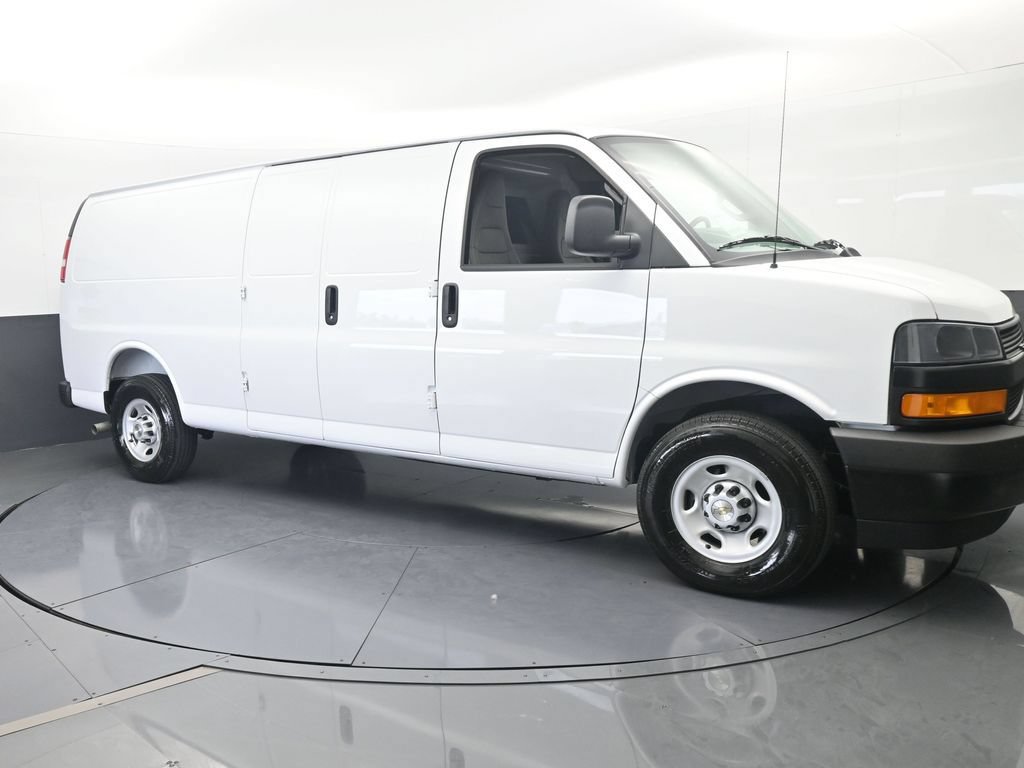New 2026 Chevrolet Express 2500 Extended w/ Driver Convenience Package RWD image 8