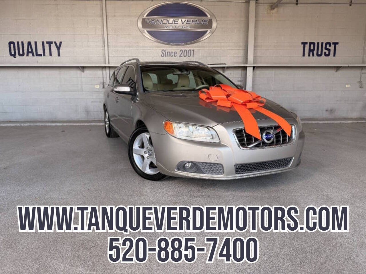 Used 2010 Volvo V70 FWD image 1