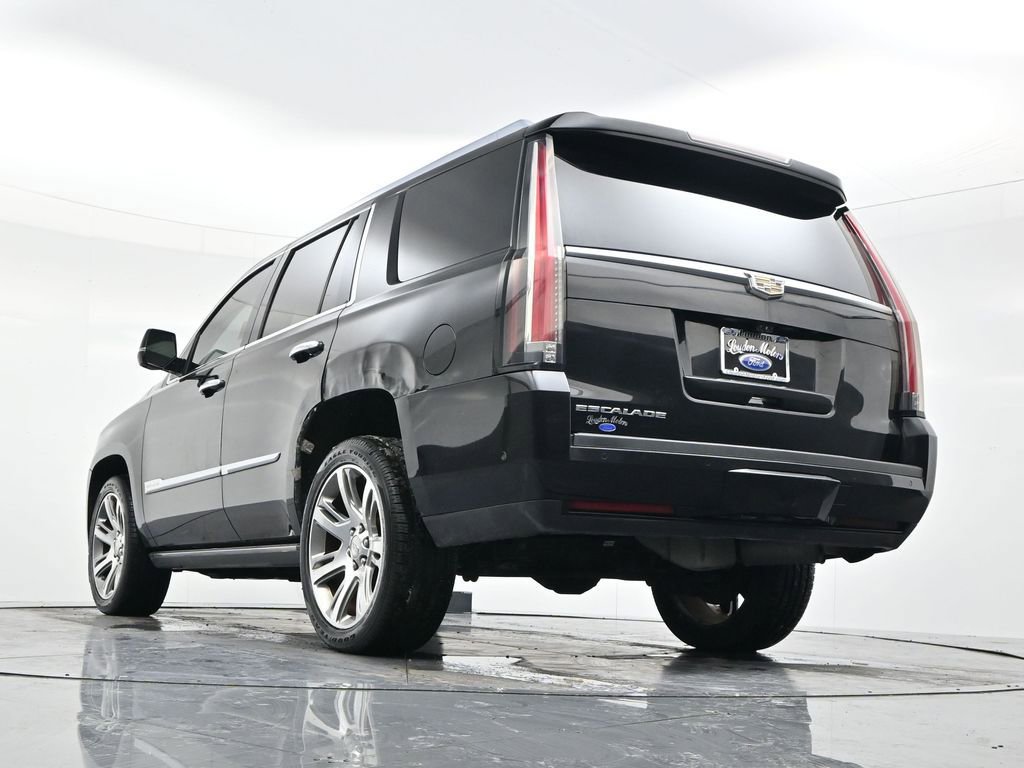 Used 2017 Cadillac Escalade Premium Luxury image 54