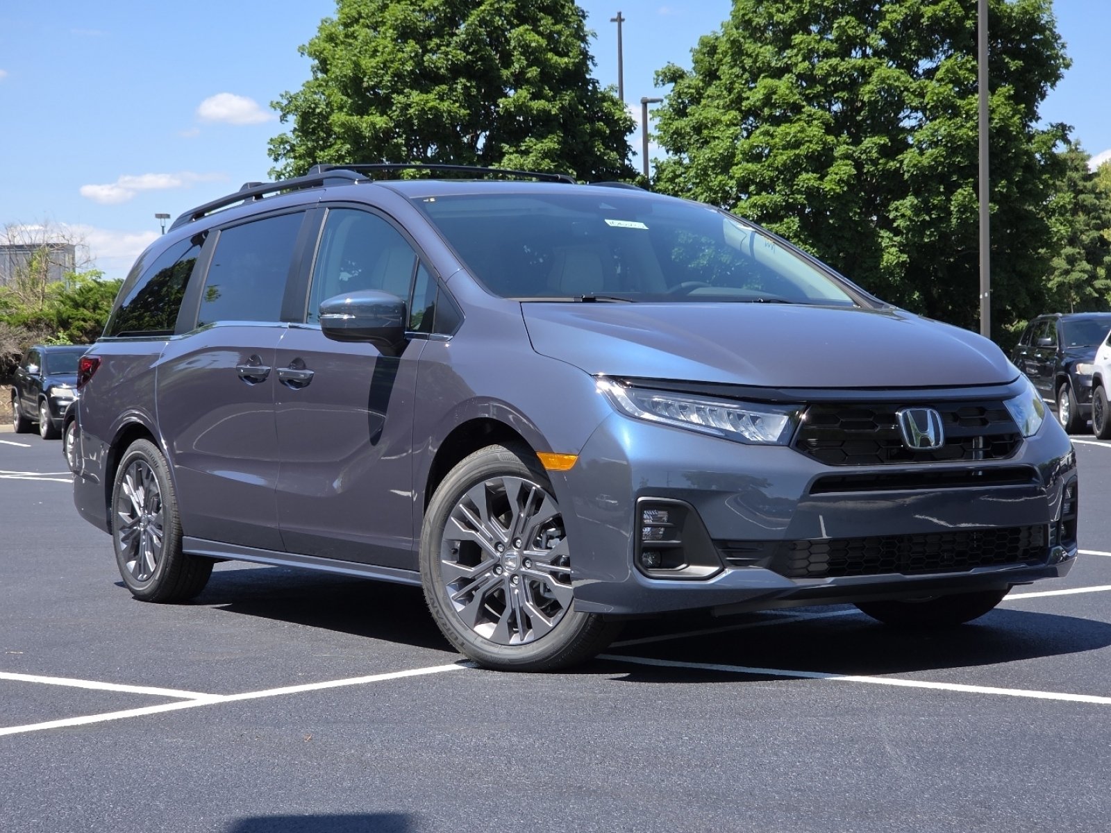 New 2026 Honda Odyssey Touring image 2