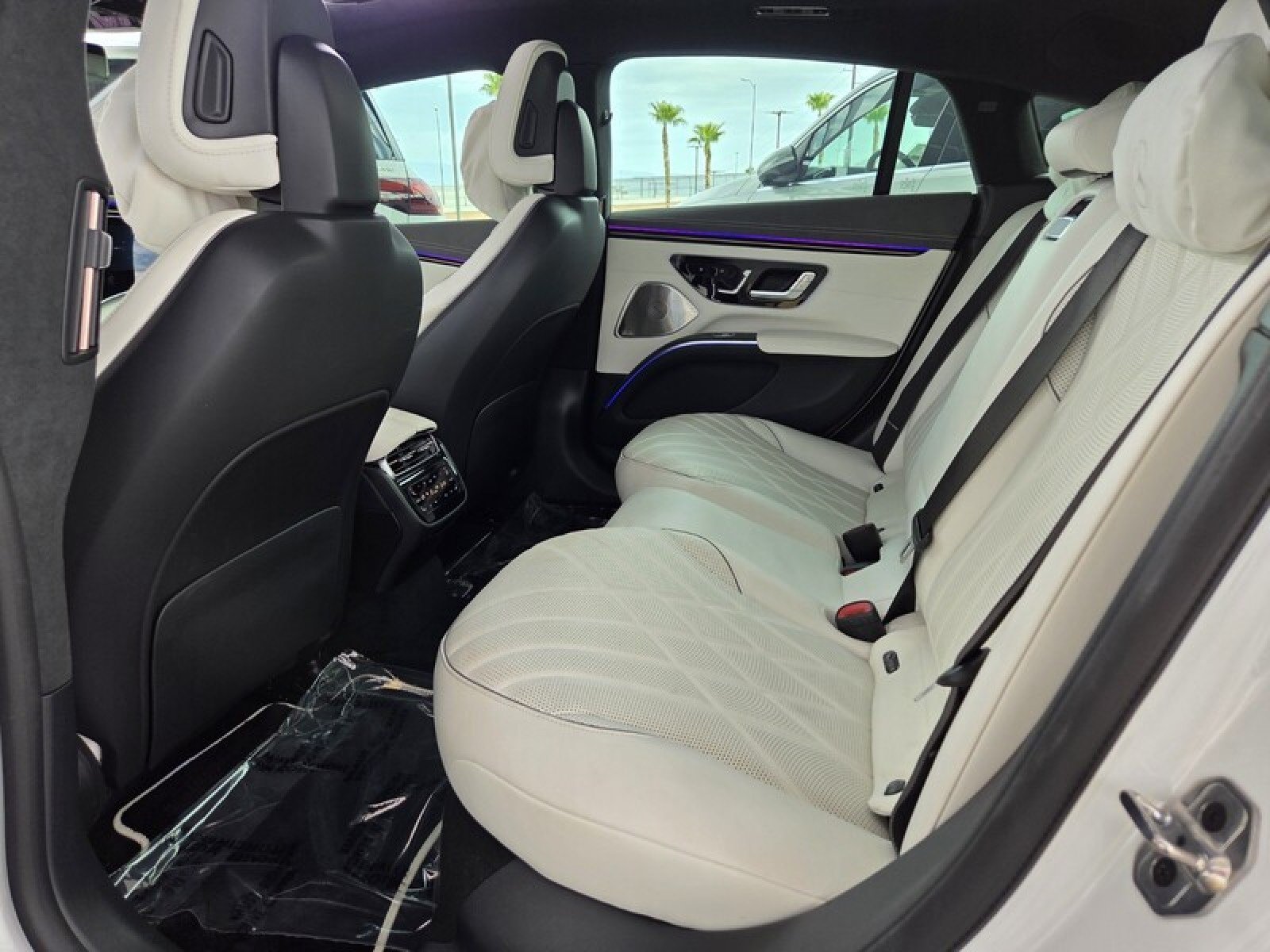 Certified 2024 Mercedes-Benz EQS 580 4MATIC Sedan image 14