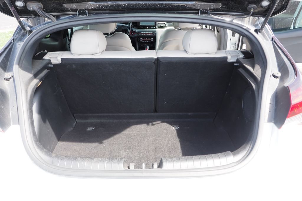 Used 2019 Hyundai Veloster Turbo Ultimate FWD image 16