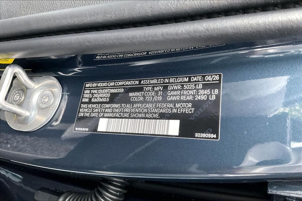 New 2026 Volvo XC40 B5 Ultra w/ Protection Package Premier AWD/4WD image 14