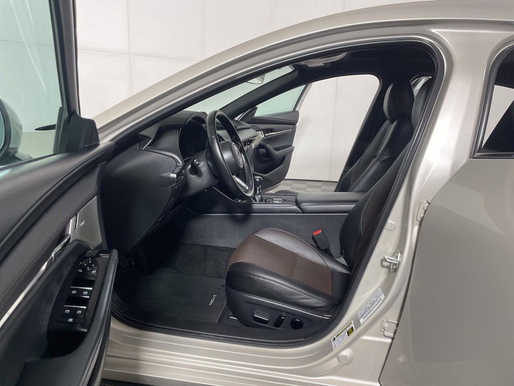 Used 2025 MAZDA MAZDA3 2.5 S Hatchback w/ Premium Pkg image 16