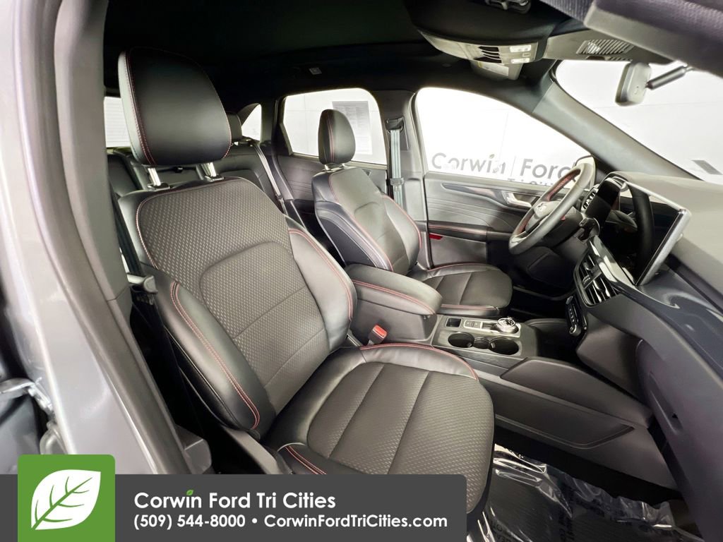 Certified 2024 Ford Escape ST-Line Elite w/ Class II Trailer Tow Package image 17