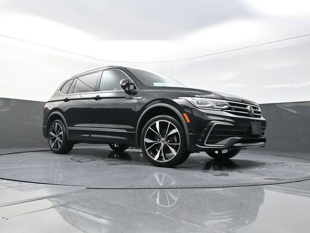 Used 2022 Volkswagen Tiguan SEL R-Line image 31