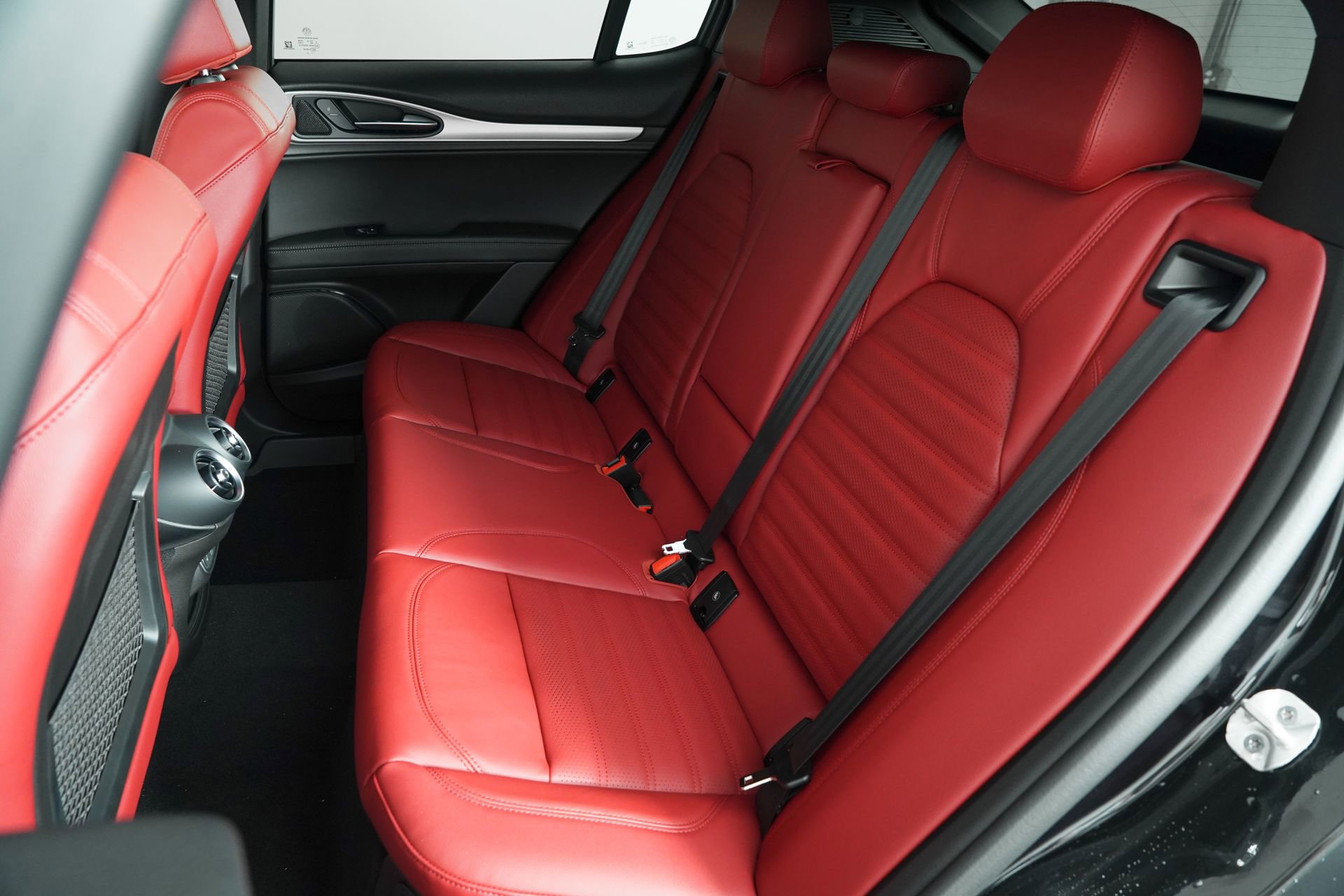 New 2025 Alfa Romeo Stelvio Sprint w/ Veloce Package image 34
